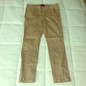 American Eagle tan chino pants